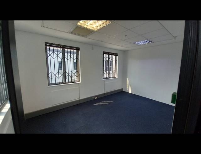 1,425M² OFFICE TO LET IN BRYANSTON